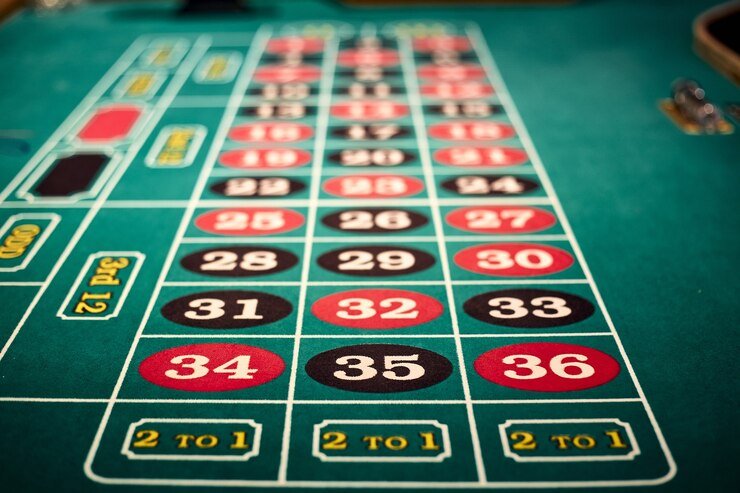 Tampilan meja Sic Bo Dadu live di agen olx dengan tiga dadu dan area taruhan yang jelas